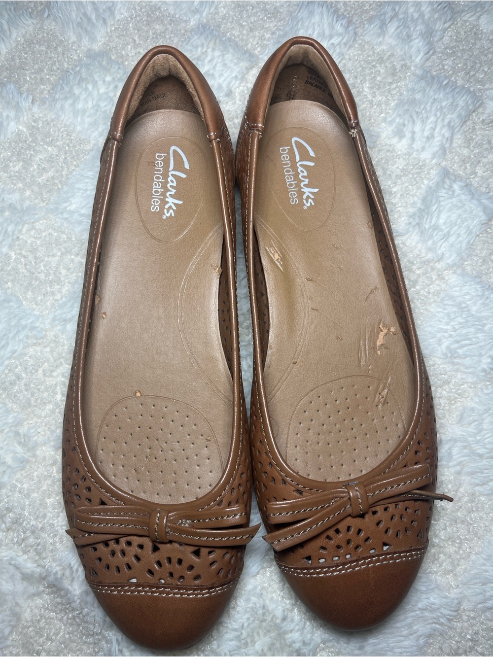 Clarks Brown Perforated Bow Ballet Flats - Picture 2 of 10